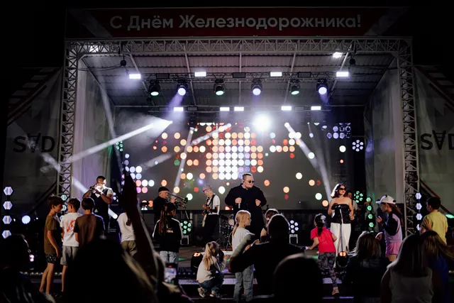 ВИА «Санитары»: Вечернее выступление на открытой сцене — Корпоратив в честь Дня железнодорожника · Канаш, Чувашская Республика